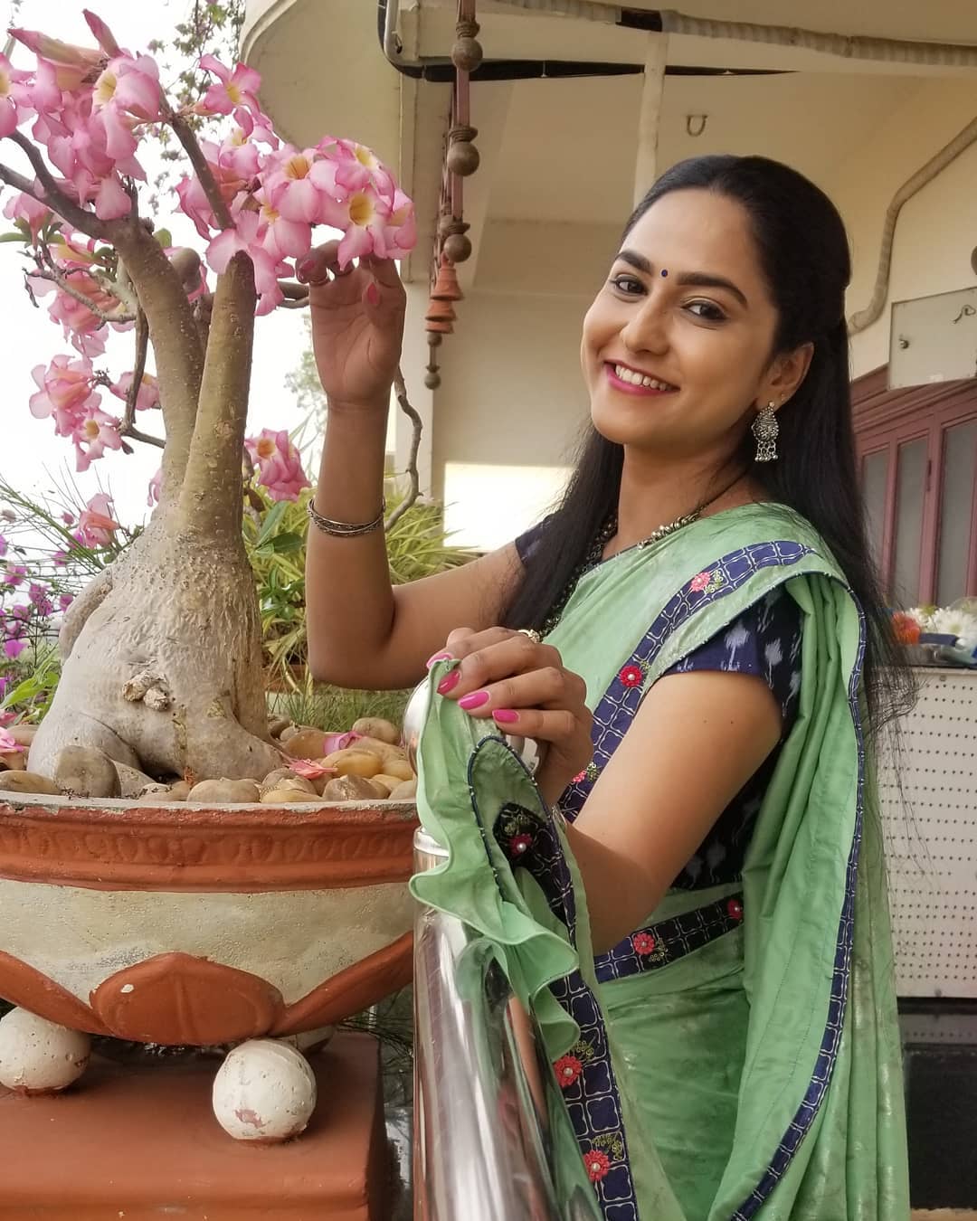 Zee Telugu Tv Anchor Kasi Annapurna In Green Saree Blouse